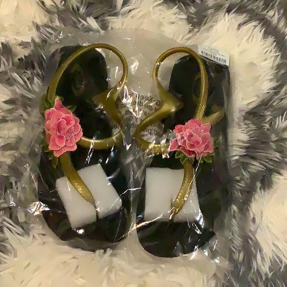 Joyfolie W6 flip flops new in bag